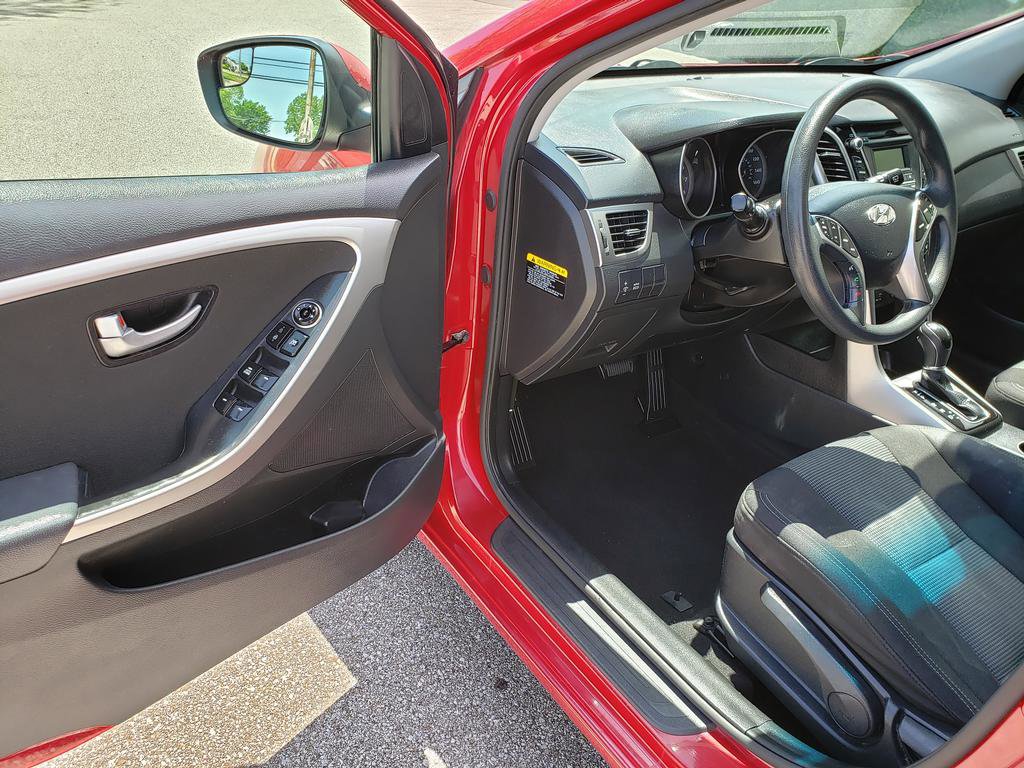 Used 2016 Hyundai Elantra GT FWD image 8