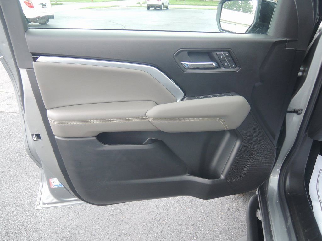 New 2025 Chevrolet Colorado ZR2 w/ Technology Package image 28