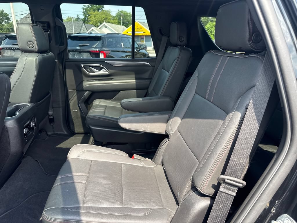 Used 2022 Chevrolet Tahoe RST w/ Luxury Package AWD/4WD image 21