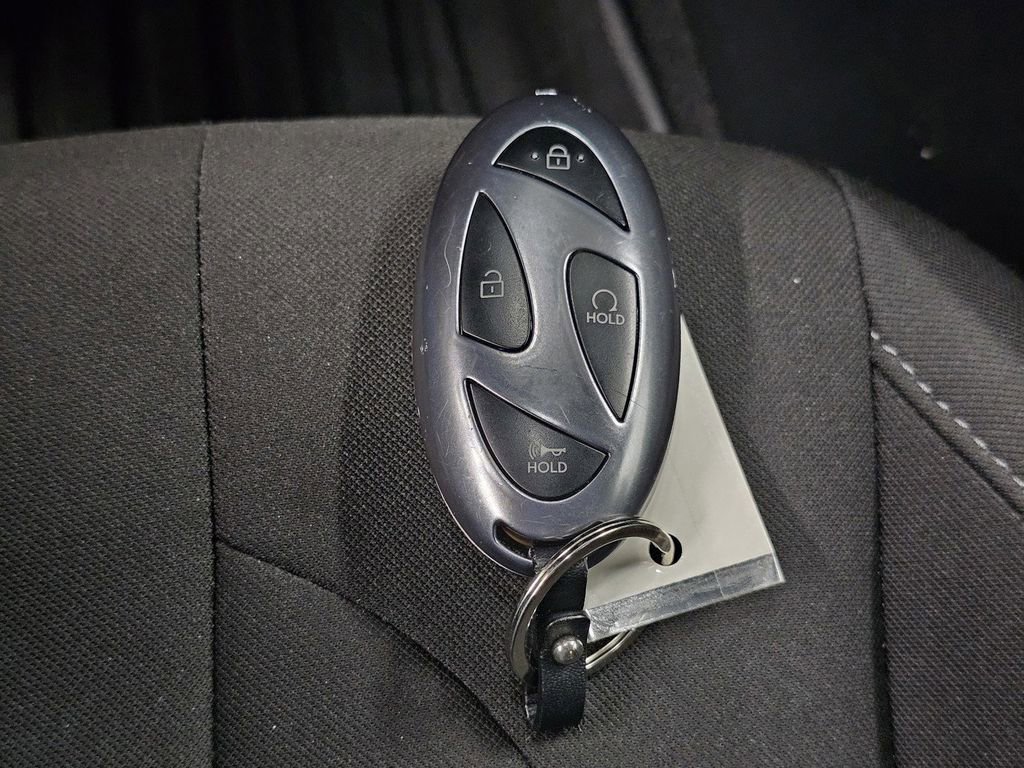 Used 2025 Hyundai Elantra Sport w/ Cargo Package FWD image 29