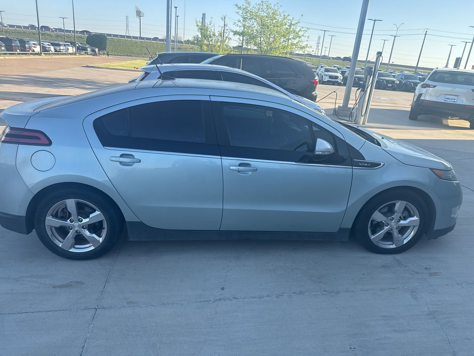 Used 2012 Chevrolet Volt Premium w/ Premium Trim Package image 4