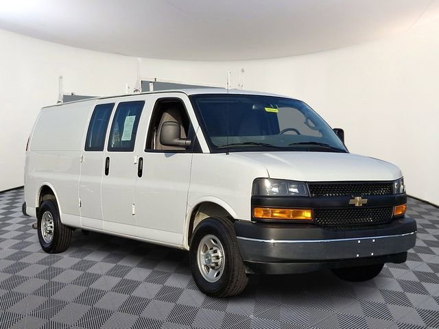 Used 2024 Chevrolet Express 2500 Extended image 1