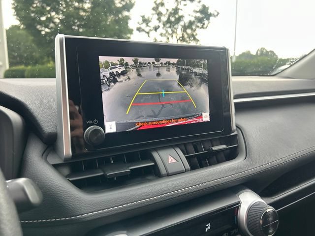 Used 2025 Toyota RAV4 XLE FWD image 24