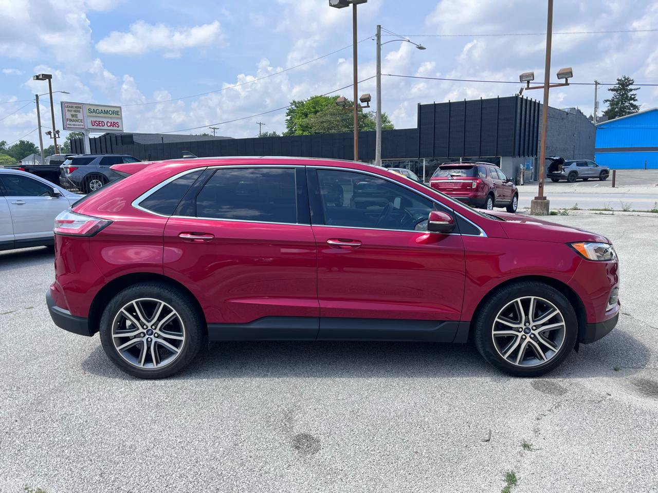 Used 2020 Ford Edge Titanium w/ Equipment Group 301A FWD image 2