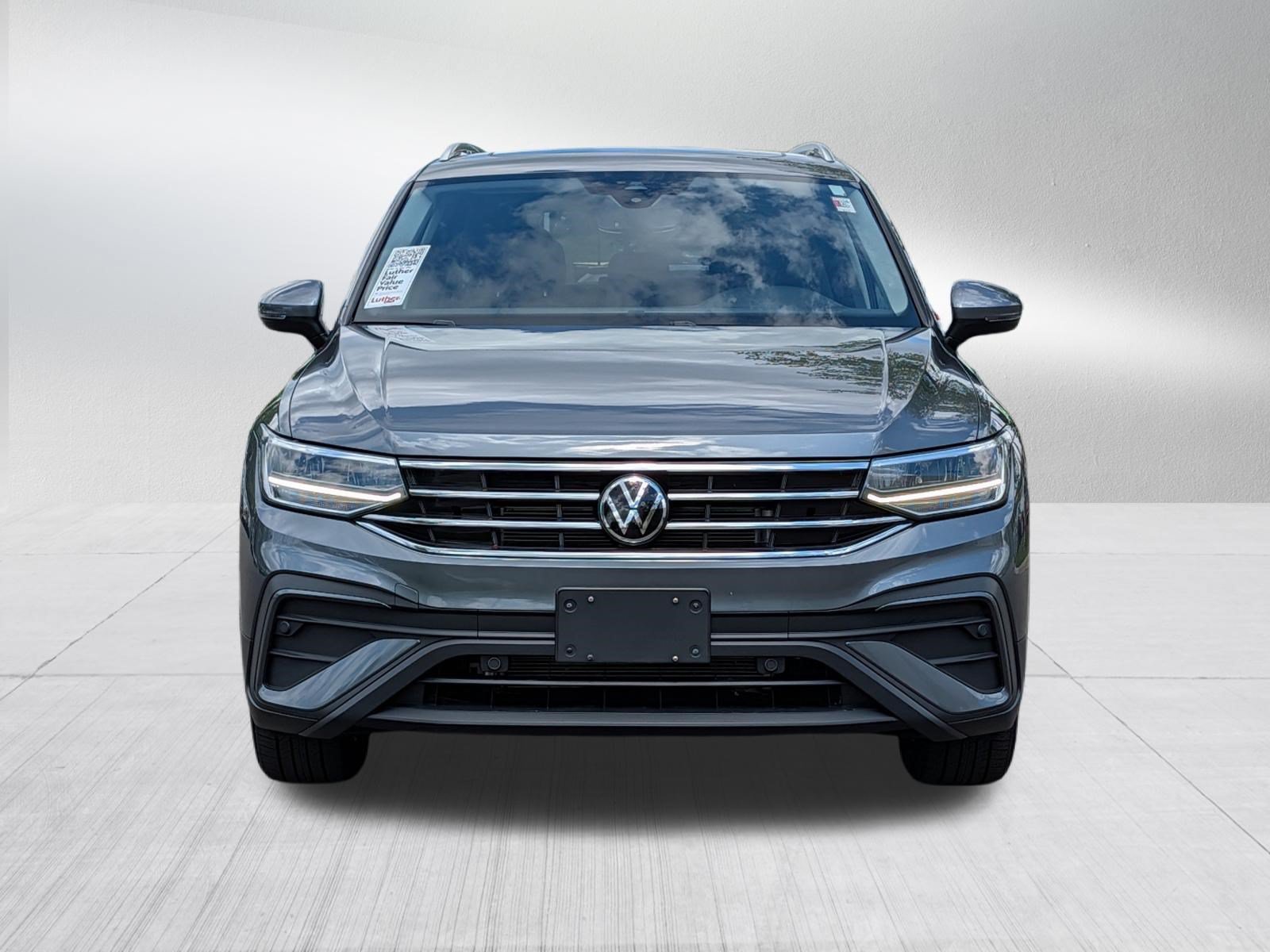 Certified 2023 Volkswagen Tiguan SE w/ Panoramic Sunroof Package AWD/4WD video 2