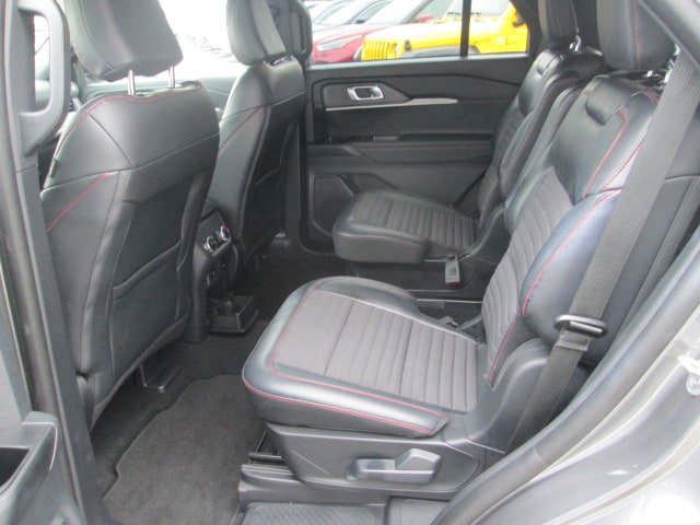 Used 2025 Ford Explorer ST-Line AWD/4WD image 10