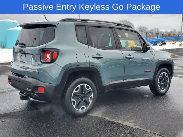 Used 2016 Jeep Renegade Trailhawk image 4