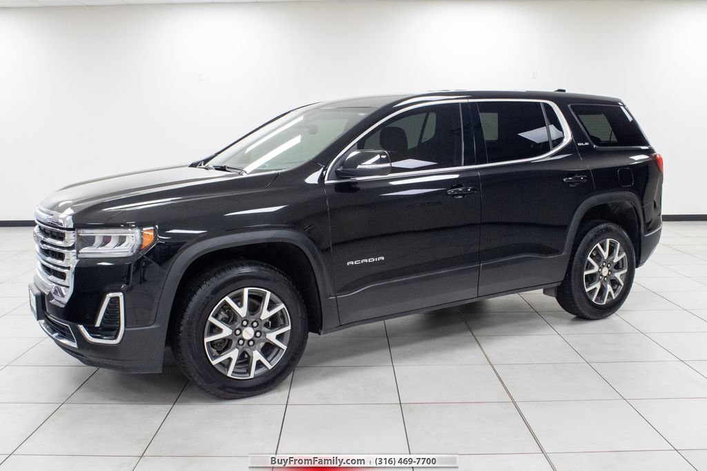 Used 2023 GMC Acadia SLE image 1