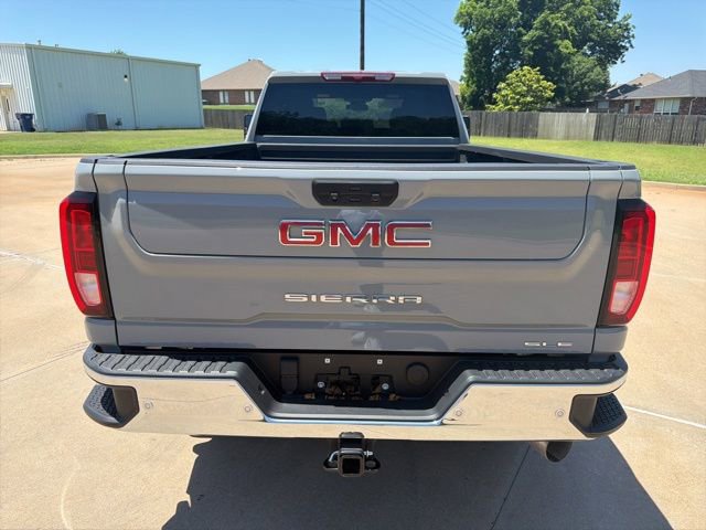Used 2025 GMC Sierra 3500 SLE w/ Preferred Package RWD image 4