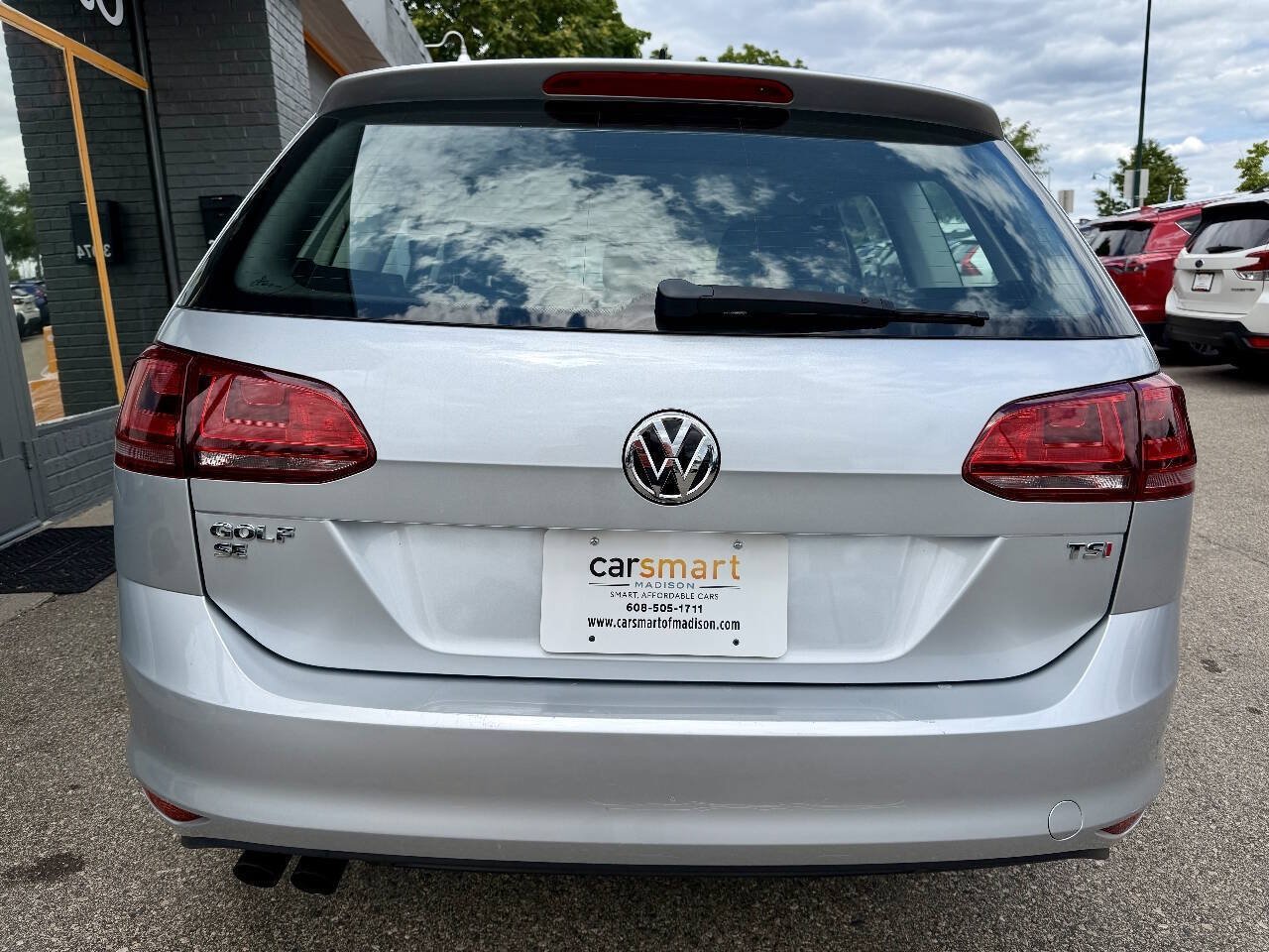 Used 2017 Volkswagen Golf SE FWD image 9