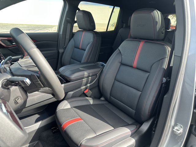 New 2026 Chevrolet Traverse RS w/ LPO, Floor Liner Package image 12