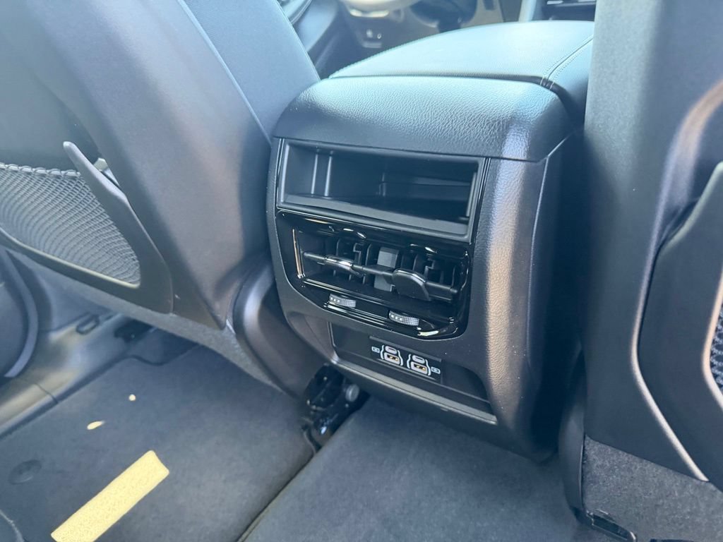 New 2026 Jeep Grand Cherokee Laredo RWD image 36