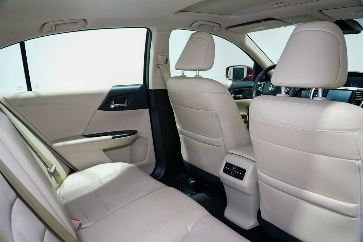 Used 2017 Honda Accord EX-L image 18