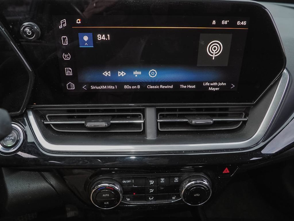 Certified 2024 Chevrolet Trax RS FWD image 11