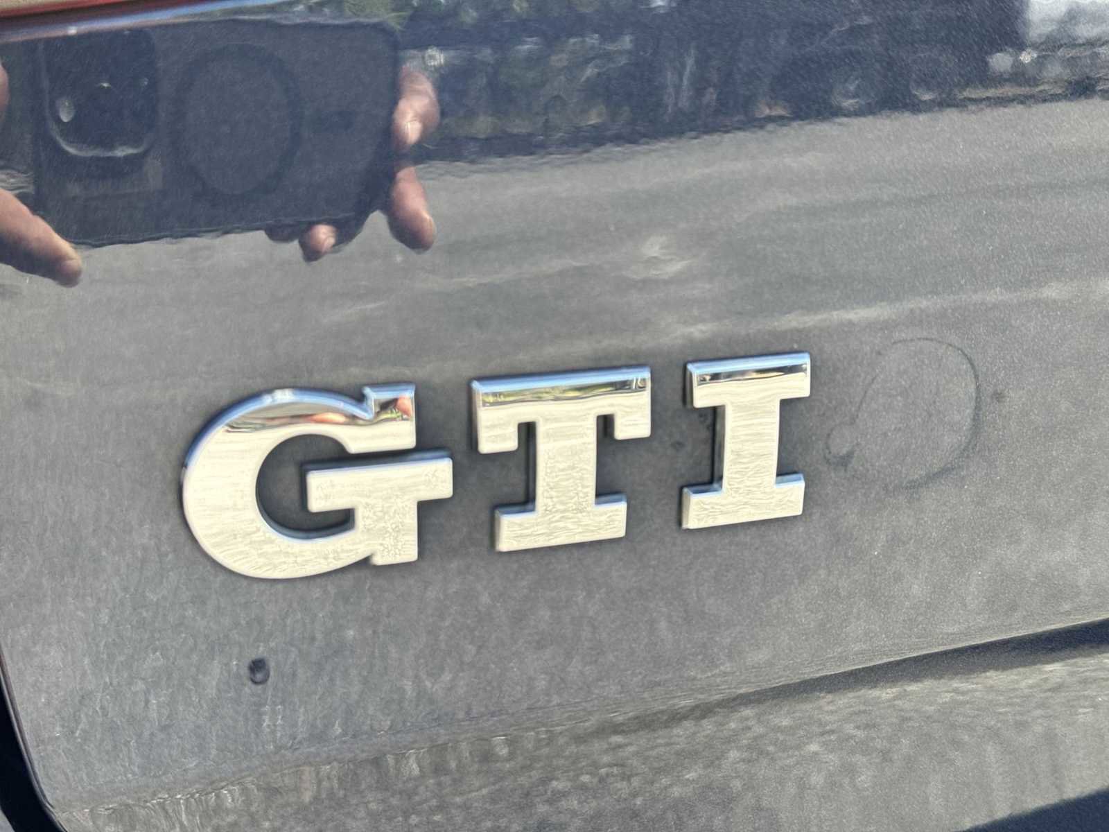 Used 2015 Volkswagen GTI S FWD image 11