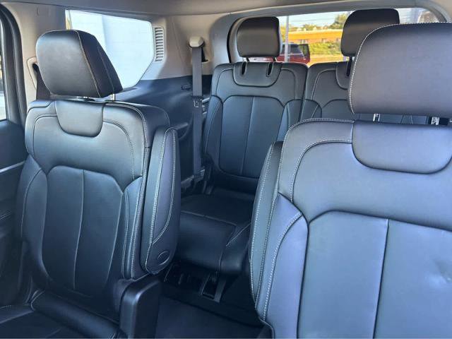 Used 2022 Jeep Grand Cherokee L Limited image 21