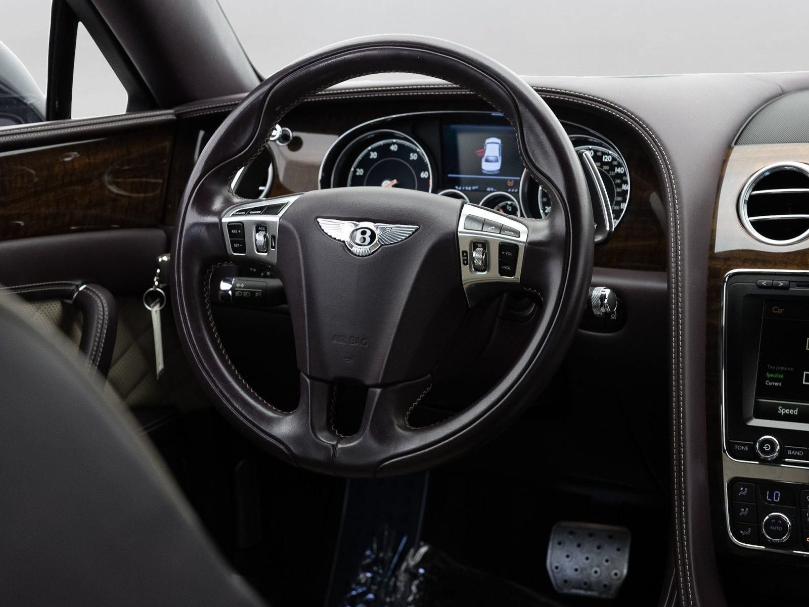 Used 2017 Bentley Flying Spur S V8 AWD/4WD image 22