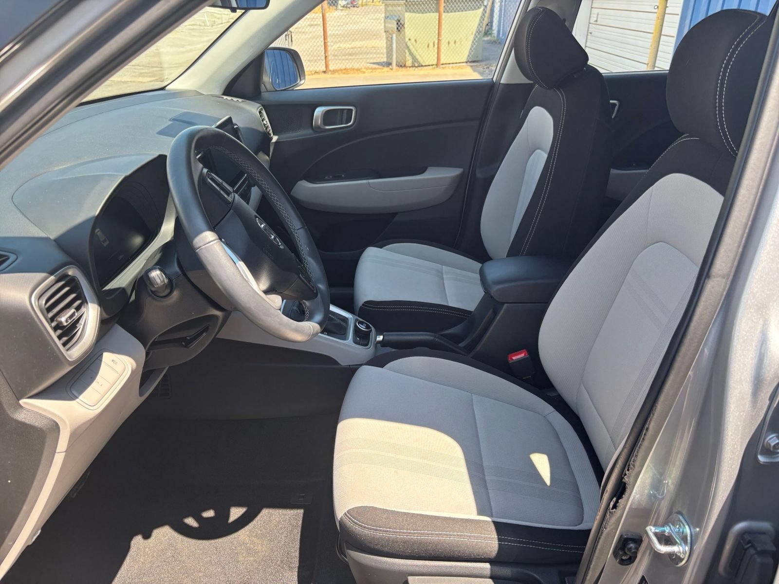 Used 2026 Hyundai Venue SEL FWD image 25