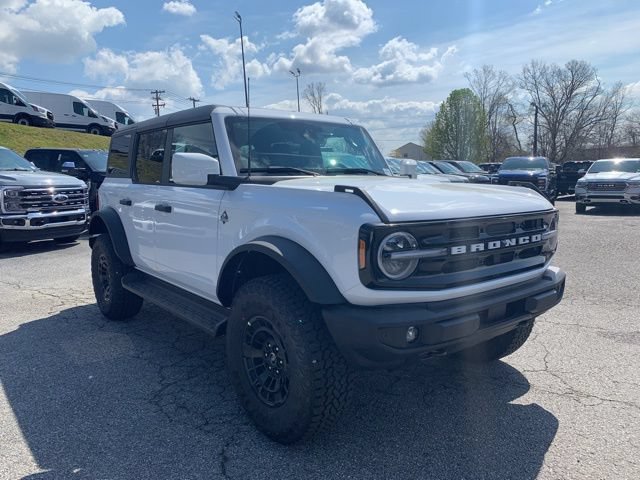 New 2026 Ford Bronco Outer Banks w/ Sasquatch Package AWD/4WD image 2