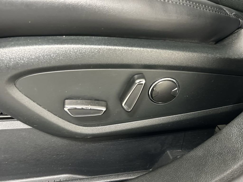 Used 2022 Lincoln Nautilus Reserve w/ Luxury Package image 10