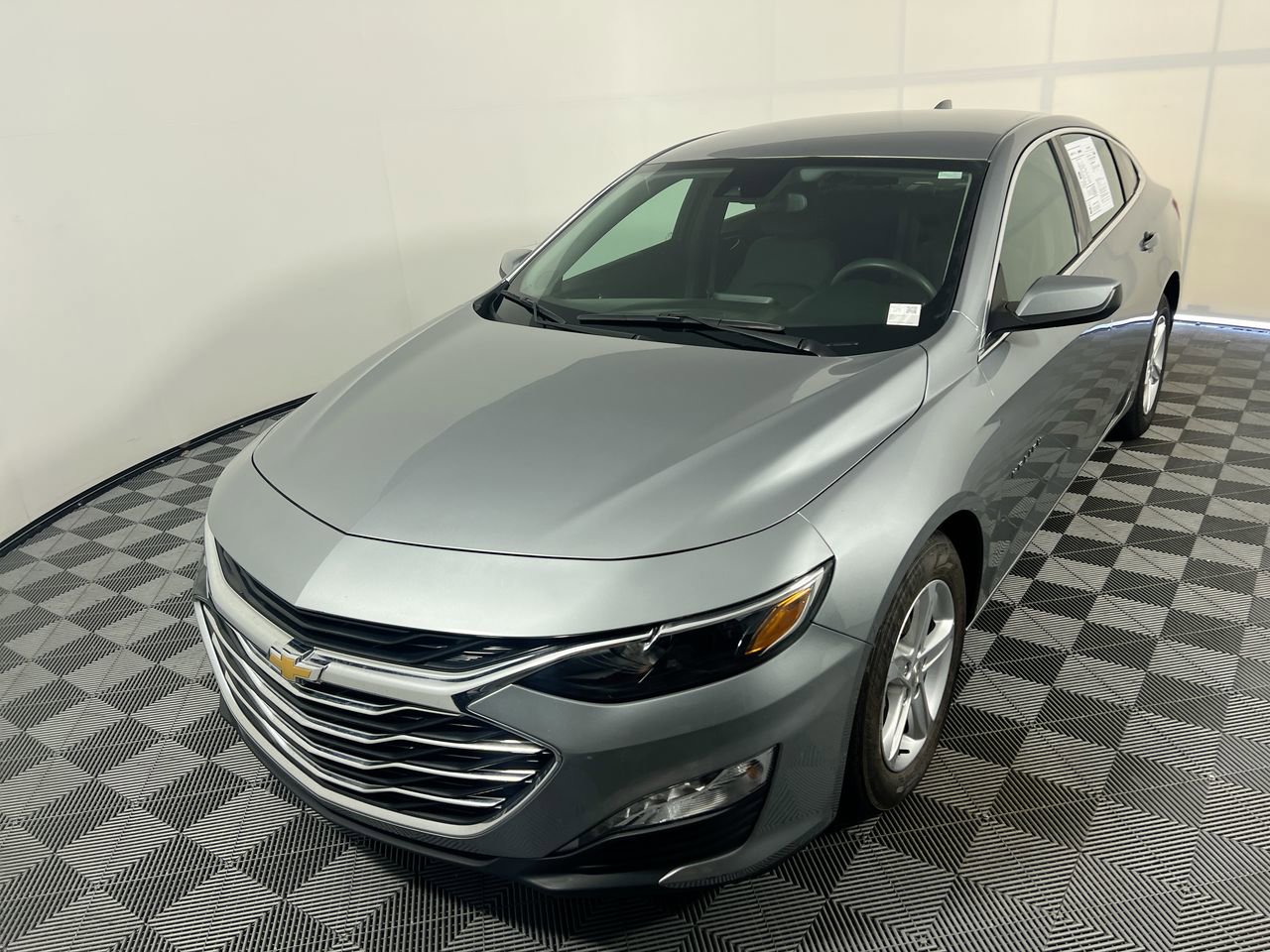 Used 2024 Chevrolet Malibu LT FWD image 7