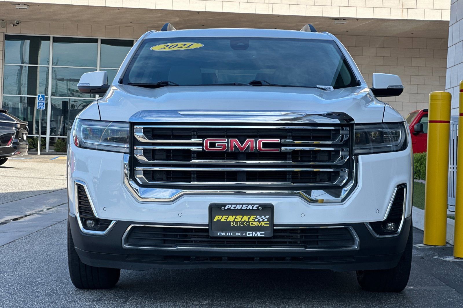 Used 2021 GMC Acadia SLT image 9