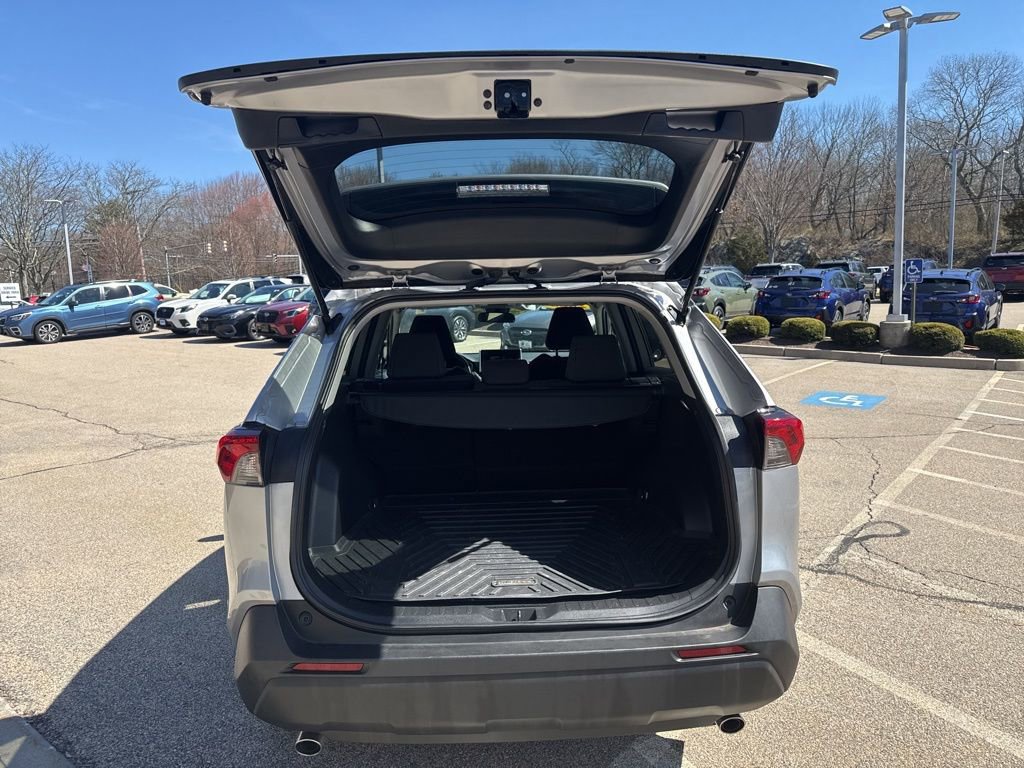 Used 2023 Toyota RAV4 LE image 8