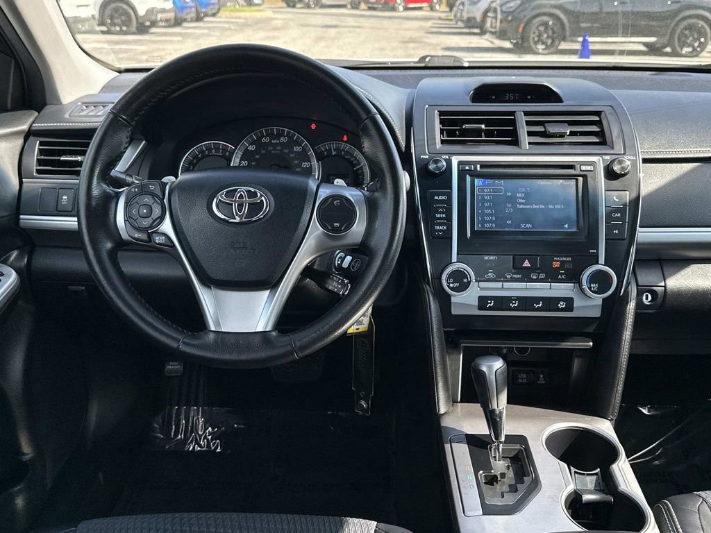 Used 2013 Toyota Camry SE image 10