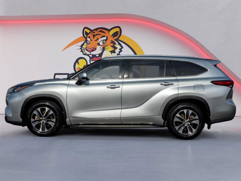 Used 2020 Toyota Highlander XLE FWD image 8