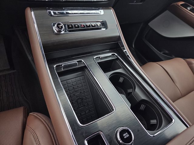 New 2026 Lincoln Aviator Reserve w/ Luxury Package RWD image 10