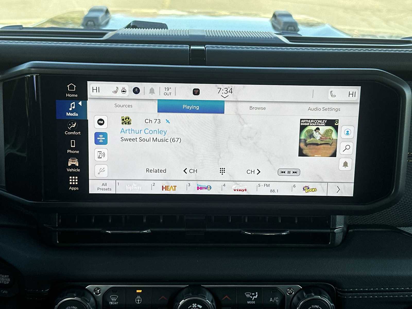 New 2026 Jeep Gladiator Mojave image 12