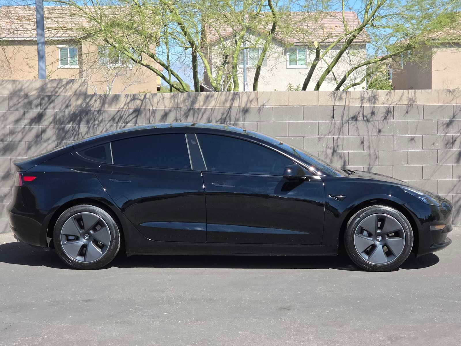 Used 2023 Tesla Model 3 Standard Range image 10