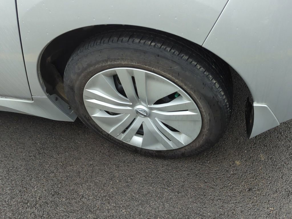 Used 2022 Nissan Leaf S image 5