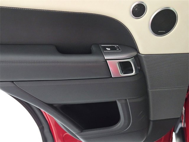 Used 2019 Land Rover Range Rover Sport HST image 18