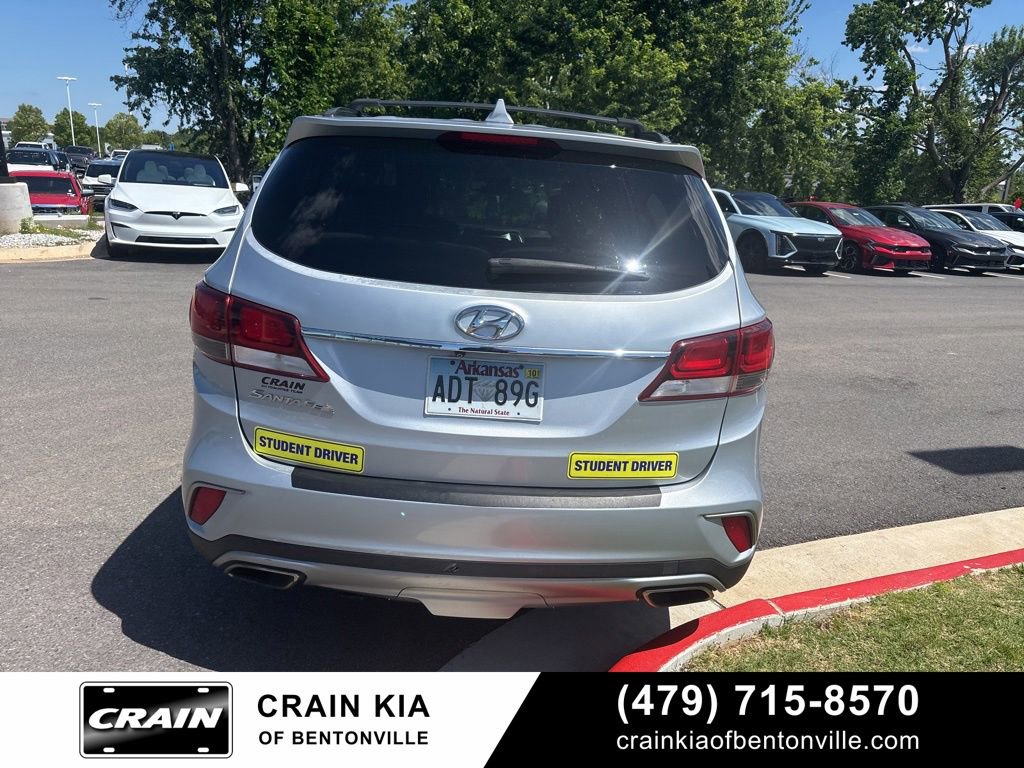 Used 2018 Hyundai Santa Fe SE w/ Cargo Package FWD image 8