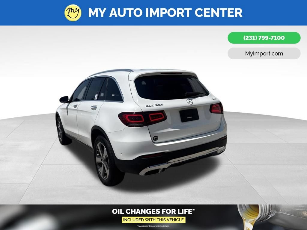 Used 2022 Mercedes-Benz GLC 300 4MATIC w/ Driver Assistance Package image 5