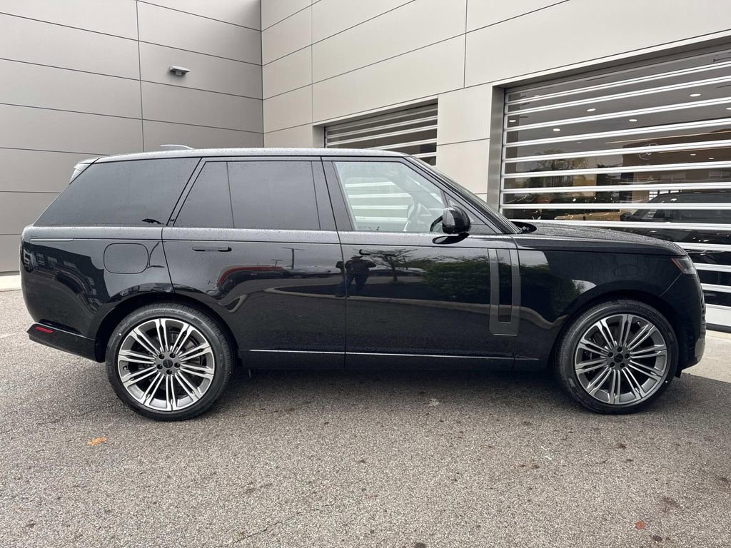 New 2026 Land Rover Range Rover SE AWD/4WD image 9
