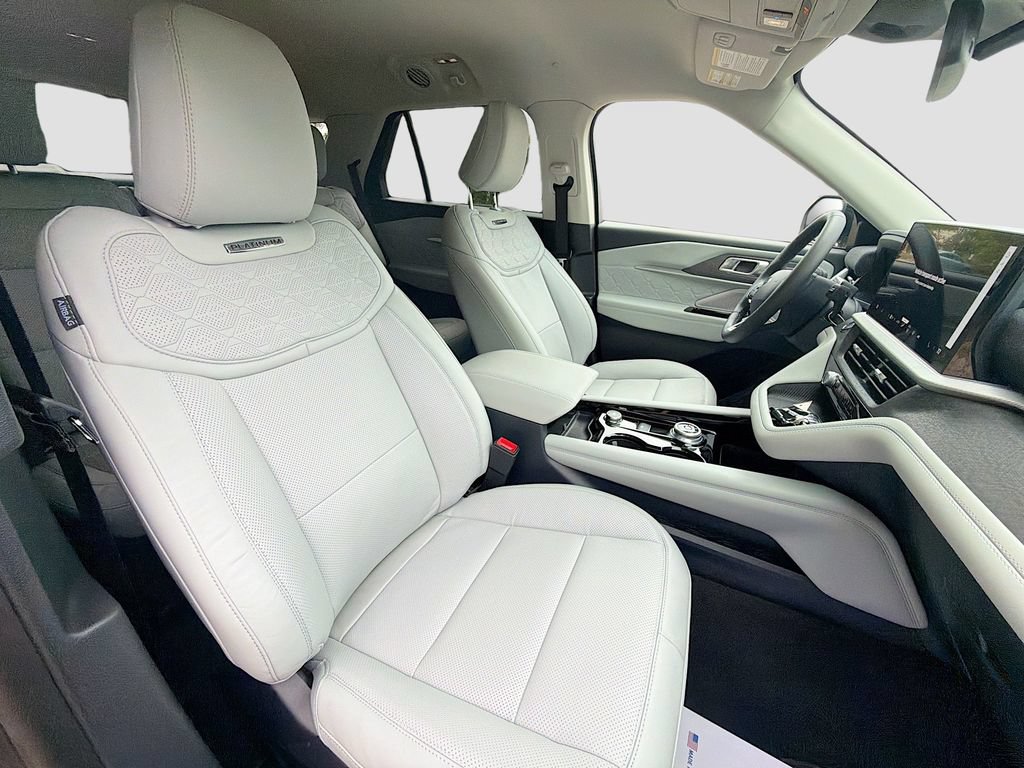 New 2026 Ford Explorer Platinum w/ LUX Leather Package AWD/4WD image 30