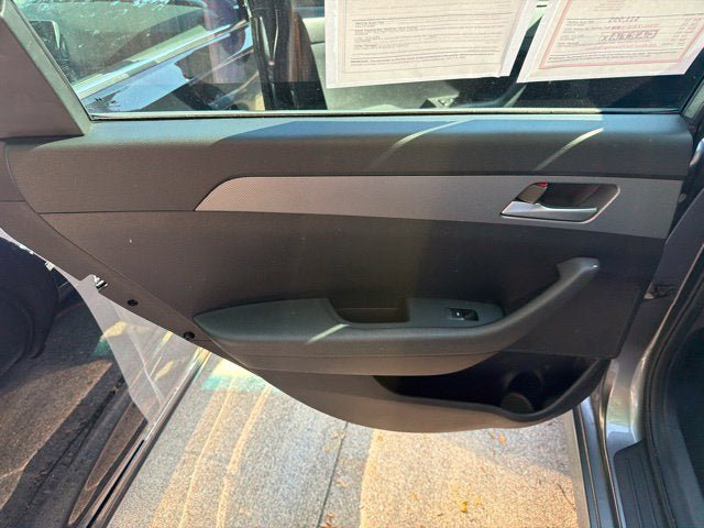 Used 2018 Hyundai Sonata SE FWD image 18
