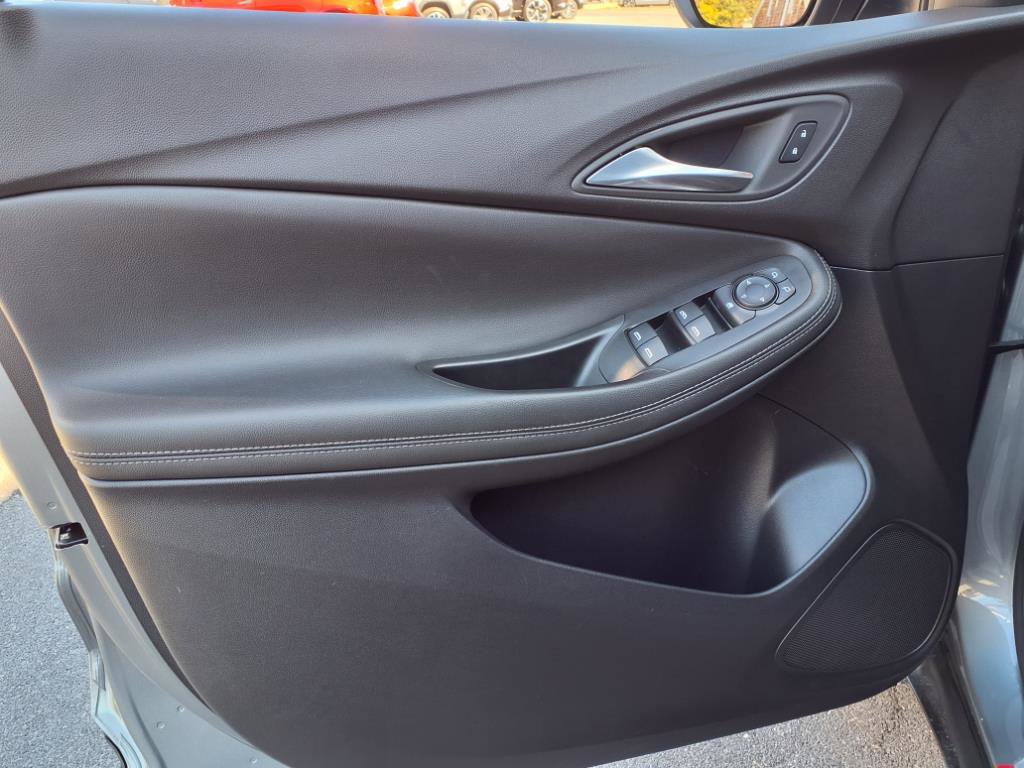 Used 2023 Buick Encore GX Select image 13