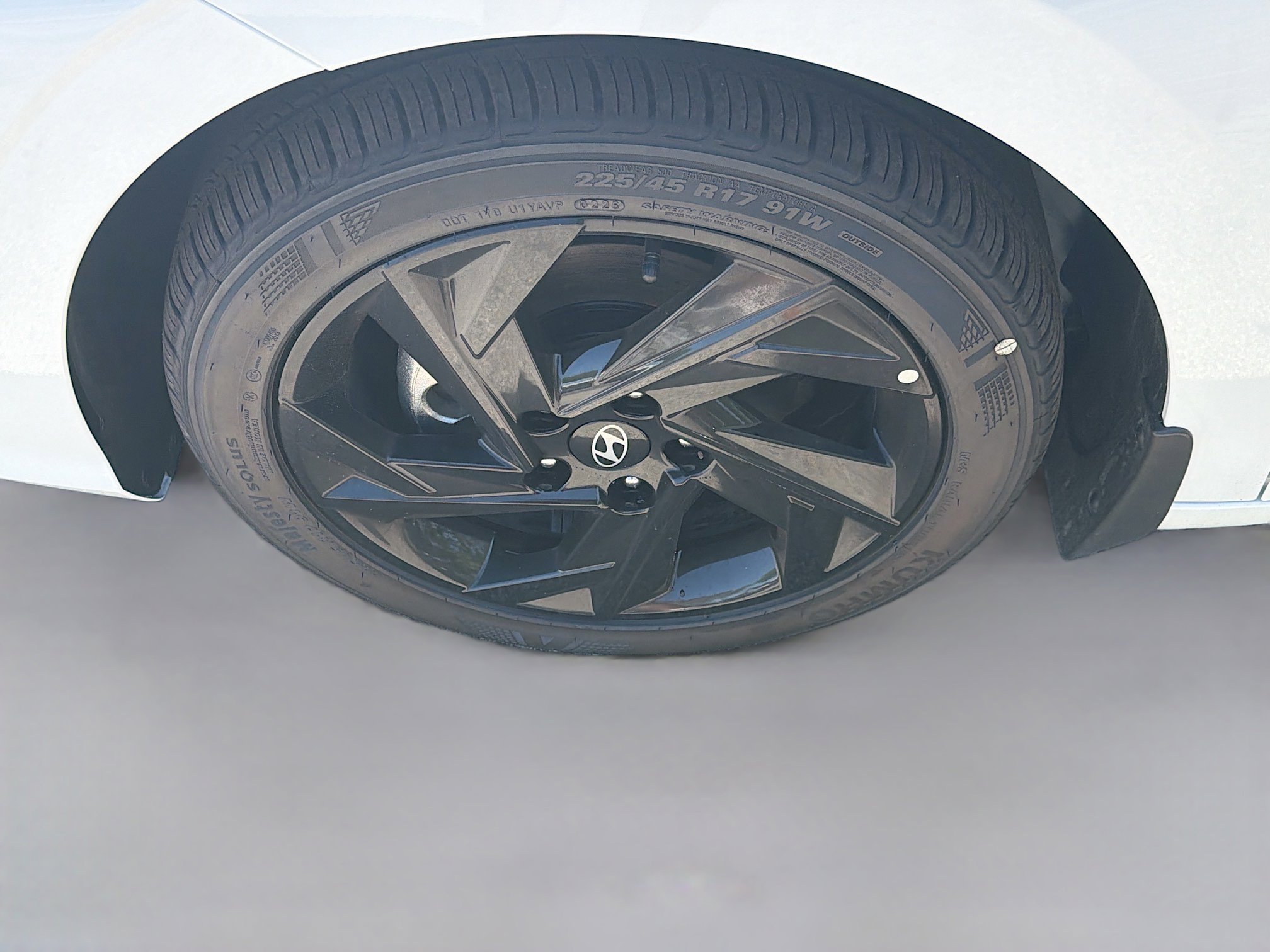 New 2026 Hyundai Elantra Sport FWD image 23
