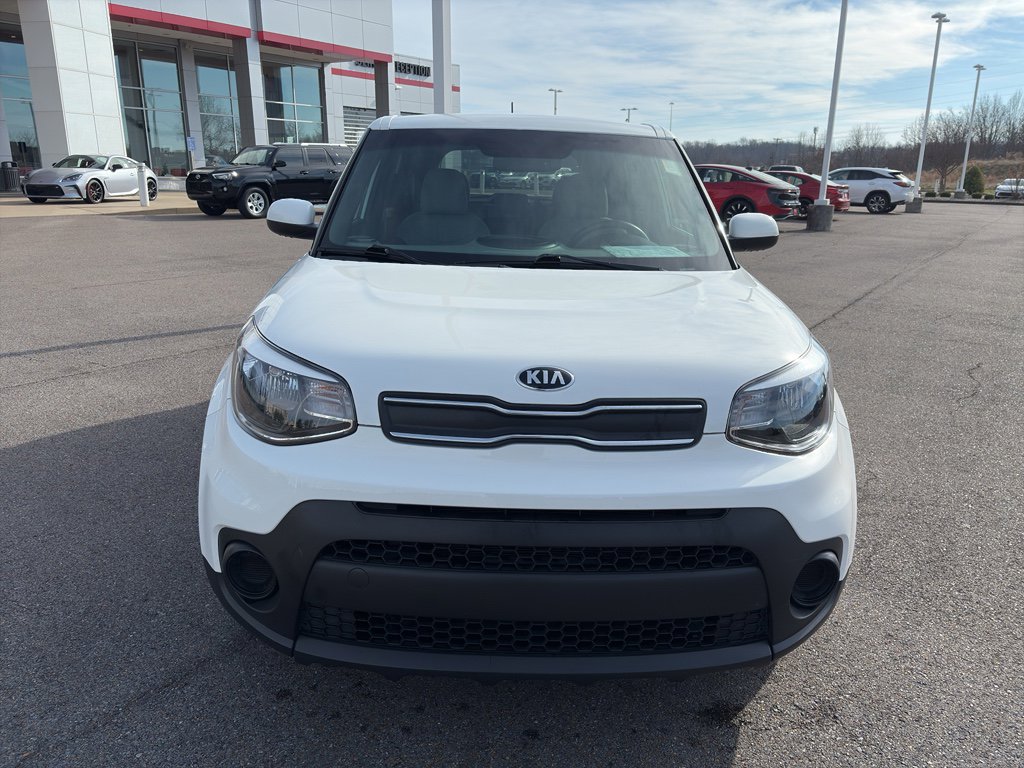 Used 2017 Kia Soul Base image 8