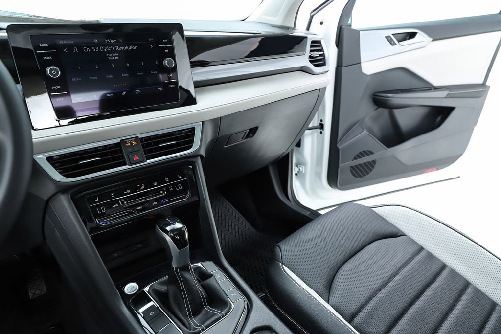 New 2026 Volkswagen Taos SEL image 61