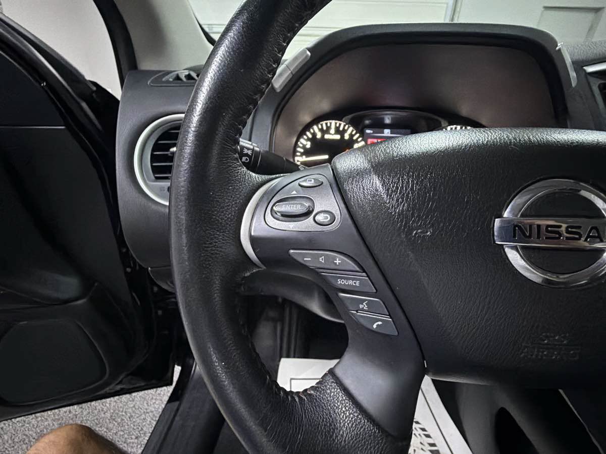 Used 2019 Nissan Pathfinder SV w/ Rock Creek Edition FWD image 16