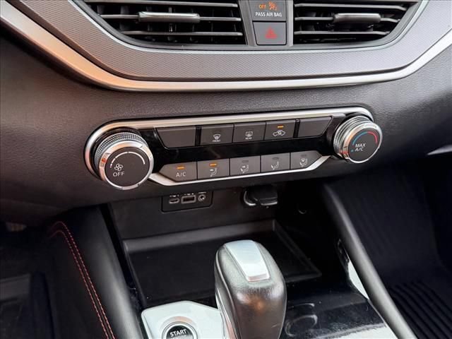 Used 2023 Nissan Altima 2.5 SR AWD/4WD image 22