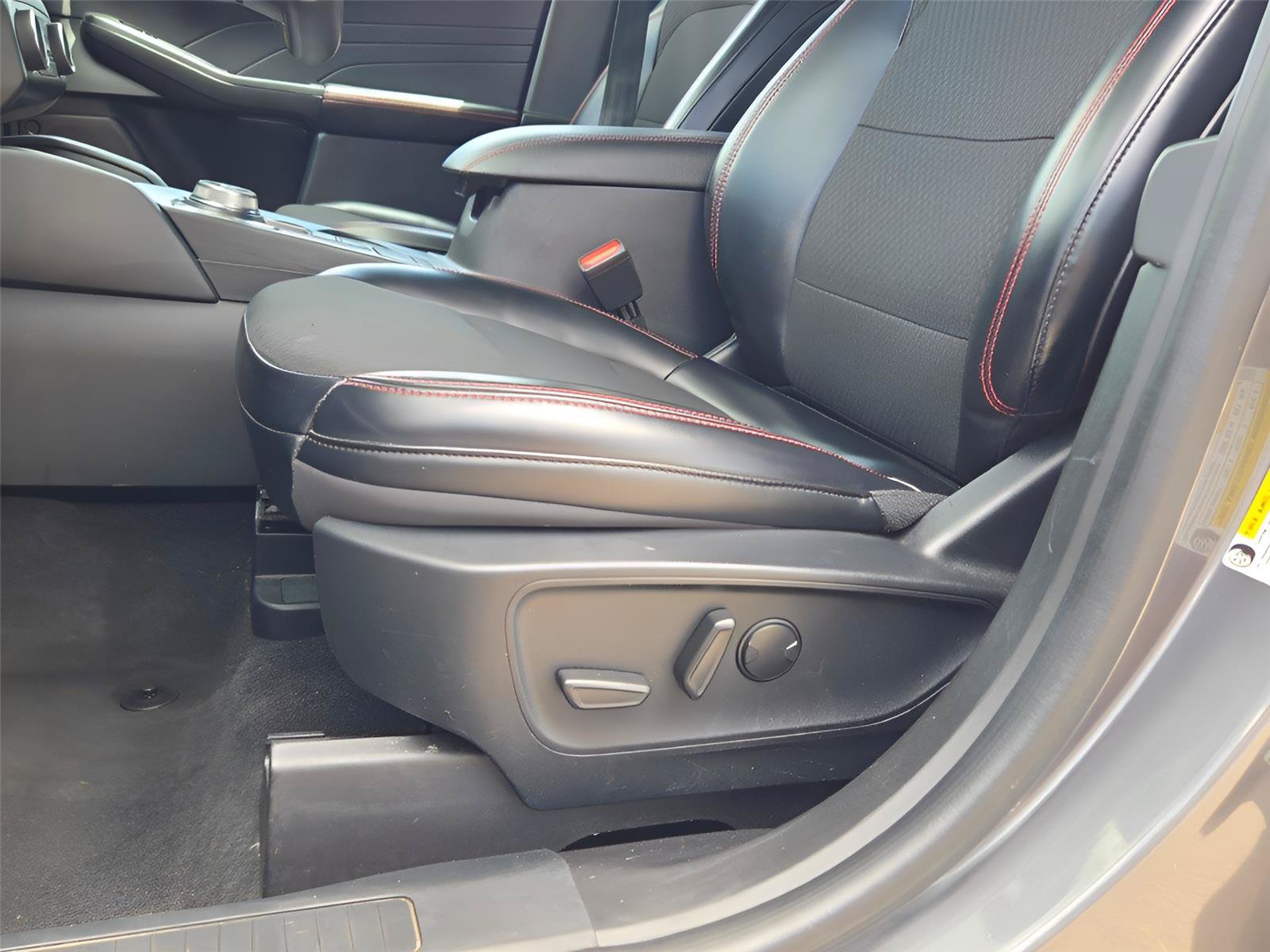 Used 2024 Ford Escape ST-Line FWD image 20