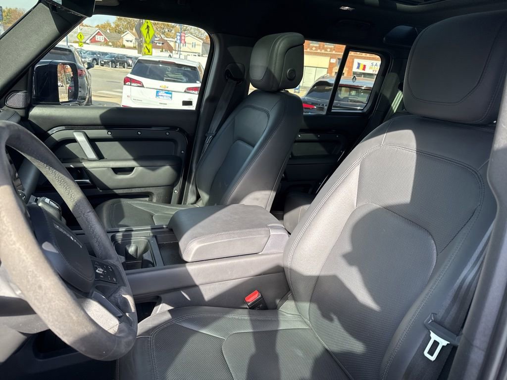 Used 2023 Land Rover Defender 110 V8 image 12