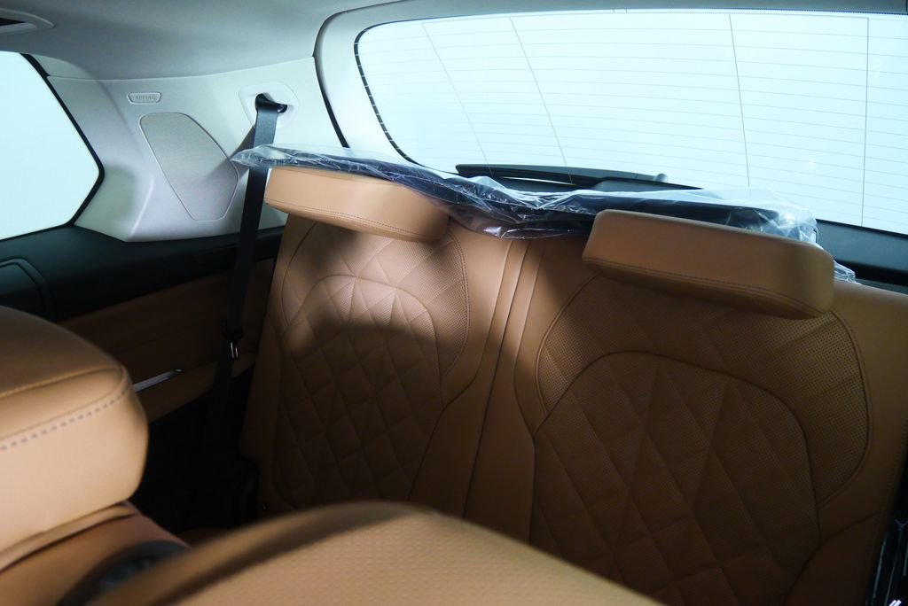 Used 2026 BMW X7 xDrive40i image 17