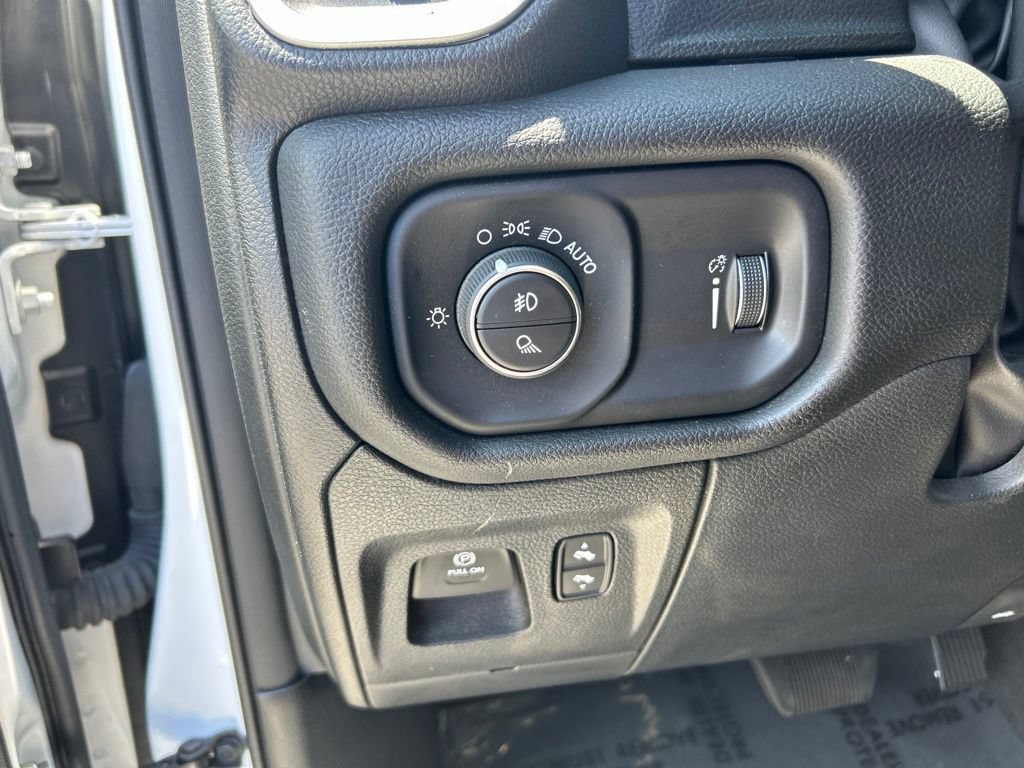Used 2023 RAM 1500 Big Horn RWD image 34
