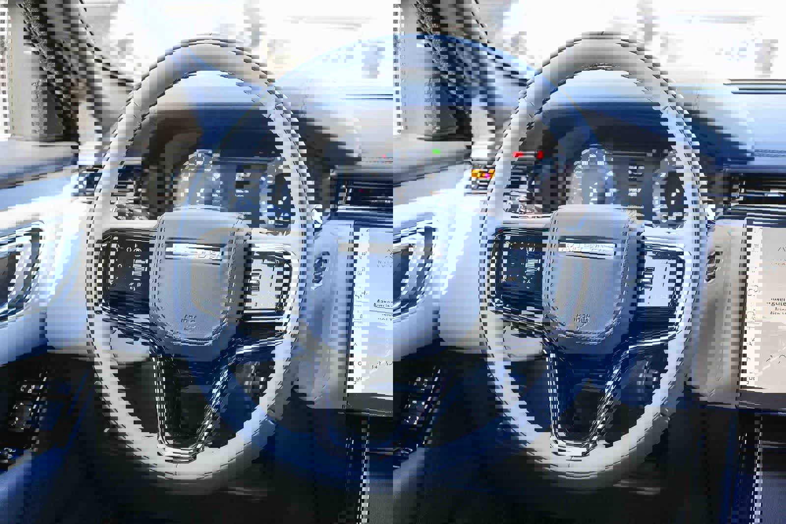 New 2026 Land Rover Range Rover Velar Dynamic SE image 13